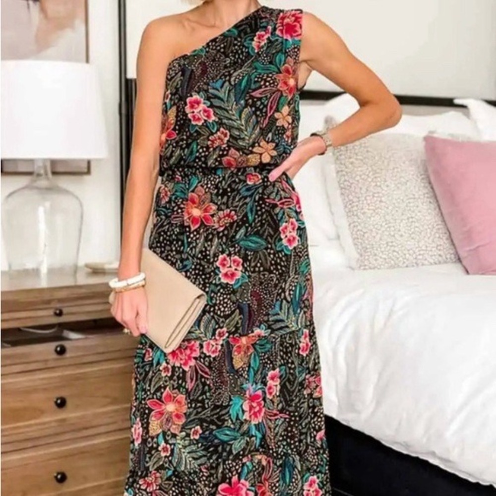 Evereve Womens Small 2 Piece Set One Shoulder Top Tiered Maxi Skirt Floral Black